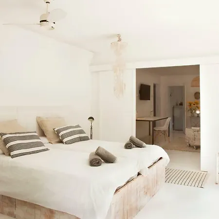 Ayo Private Pool And Garden House Villa