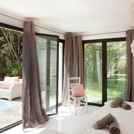 Ayo Private Pool And Garden House *